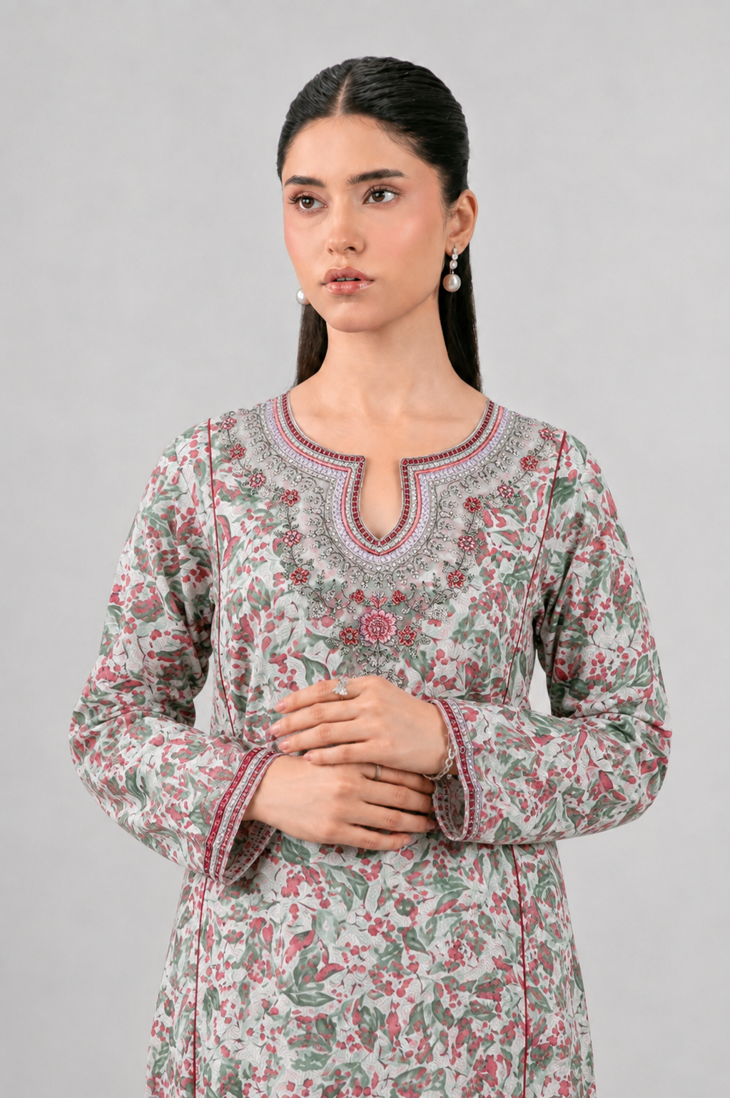Embroidered Lawn 3PC Stitched Suit – Off White